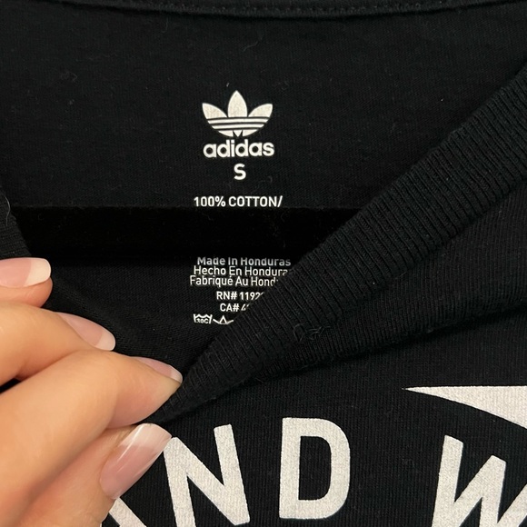 Adidas Black and Gold Graphic T-Shirt - Picture 3 of 4